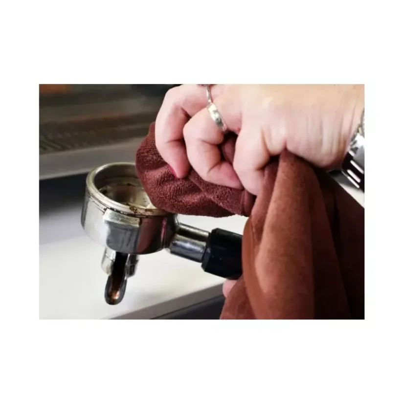 Ensemble de chiffons barista pour un nettoyage parfait de la machine à café.