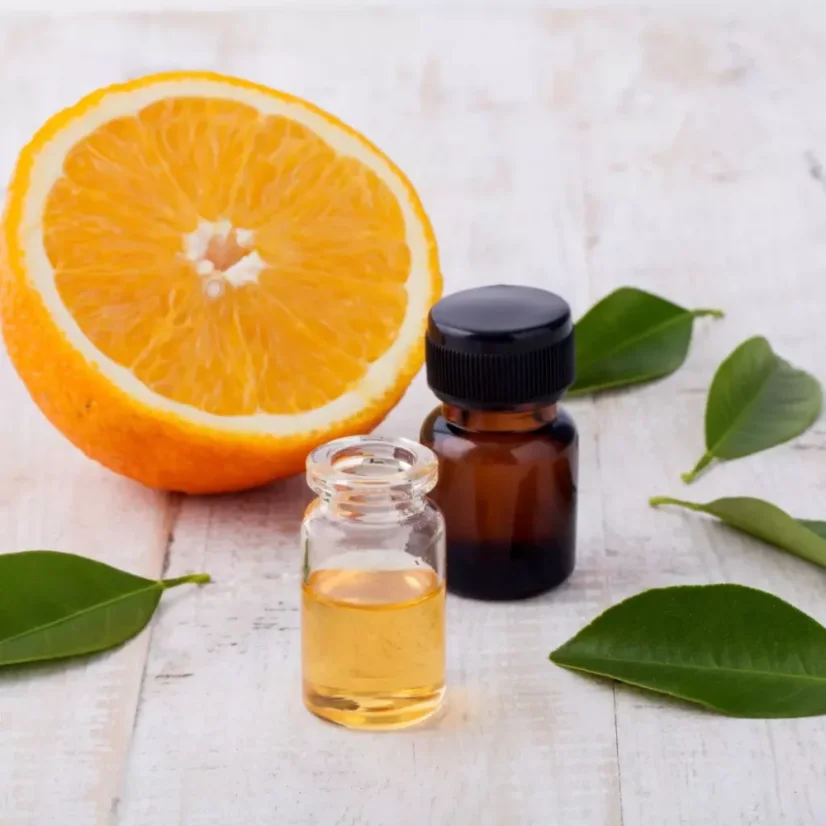 BIO Orange est une huile essentielle 100 % naturelle qui offre un parfum d'agrumes rafraîchissant.