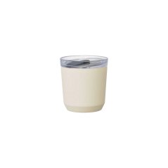 Tasse isotherme blanche Kinto To Go Tumbler d'une capacité de 240 ml, fabriquée en copolymère, idéale pour les voyages. Tasse isotherme blanche Kinto To Go Tumbler d'une capacité de 240 ml, fabriquée en copolymère, idéale pour les voyages.