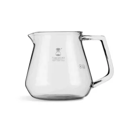 Pichet à café en verre d'une capacité de 600 ml sur fond blanc. Pichet à café en verre d'une capacité de 600 ml sur fond blanc.