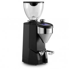 Rakete Espressomühle SUPER FAUSTO schwarz auf weißem Hintergrund