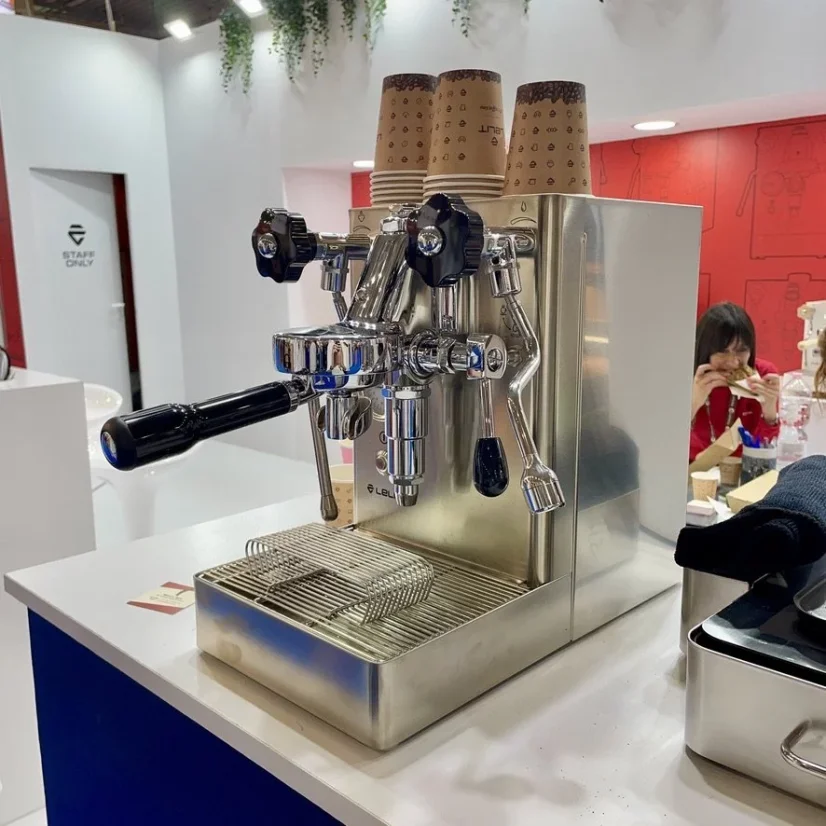 Home lever espresso machine Lelit Mara PL62X with a 1.8-liter boiler.