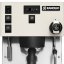 Une photo plus détaillée des boutons de la machine à café.