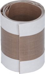 Opgeréidelt Textilband a brauner Faarv, agepak an engem wäisse Pabeierband mat enger Falt. Opgeréidelt Textilband a brauner Faarv, agepak an engem wäisse Pabeierband mat enger Falt.