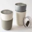 Tasses isothermes Kinto To Go Tumbler d'une capacité de 360 ml. Tasses isothermes Kinto To Go Tumbler d'une capacité de 360 ml.