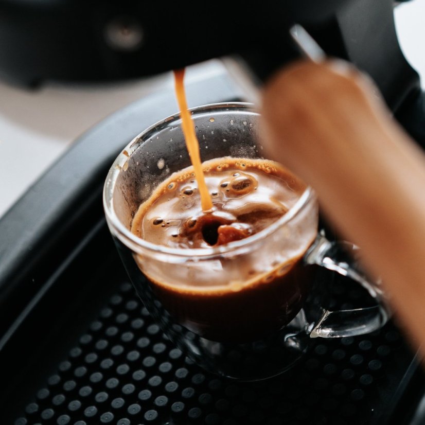 Pákový kávovar Flair 58 od značky Flair Espresso, ideálny pre použitie v domácnostiach.