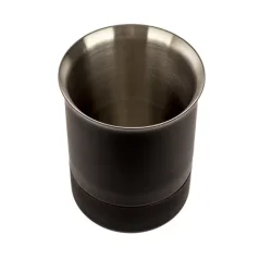 Porteur noir Fellow Stagg Pour-Over Dripper XF, idéal pour les amateurs de café.