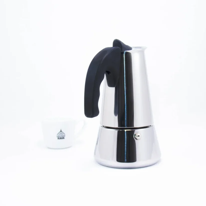 Silver Forever Miss Conny moka pot with a capacity for 6 cups.