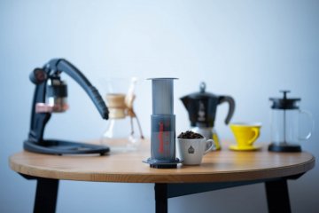 Wéi preparéieren ech Kaffi an AeroPress?