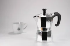 Forever Miss Prestige moka pot for brewing 2 cups of coffee with a capacity of 117 ml.