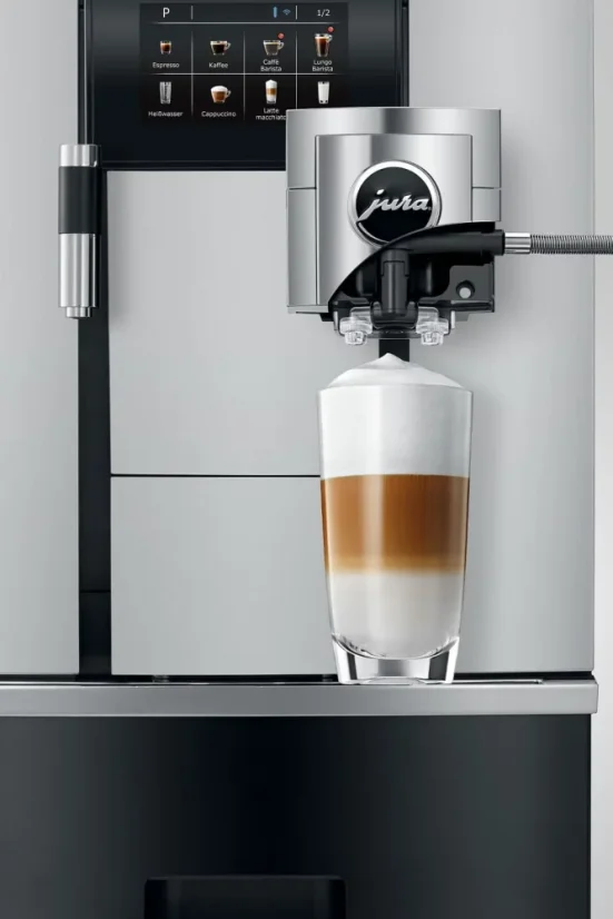 Easy preparation of dairy beverages, thanks to the adjustable combined nozzle.