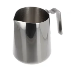 Black Fellow Eddy milk pitcher with a capacity of 530 ml, perfect for precise pouring and creating milk foam.