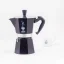 Cafetière Moka noire Bialetti Moka Express pour 6 tasses, adaptée pour une utilisation sur source de chaleur halogène.