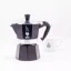 Cafetière Moka Bialetti Moka Express en couleur noire, idéale pour le chauffage sur le gaz, avec une capacité de 3 tasses.