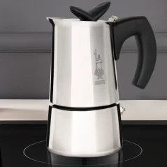 Czajnik Bialetti Musa na 4 filiżanki, na płytę indukcyjną.
