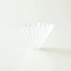 Plastový dripper Origami Air vo veľkosti M. Priehľadné prevedenie.