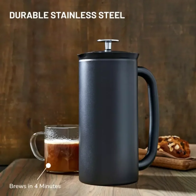 Espro French Press w czarnym kolorze o pojemności 530 ml to idealny pomocnik dla miłośników kawy, którzy cenią sobie jakość wykonania i elegancki design.