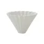 Biely dripper Origami S na prípravu kávy. Biely dripper Origami S na prípravu kávy.