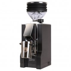 Čierny elektrický mlynček na kávu Eureka Mignon Zero s chrómovým dávkovačom.