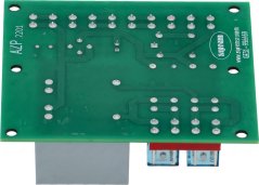 Elektronesch Plack 24/230 V, Usiicht vun der anerer Säit mat gelôdeten Verbindungen a Steckverbindungen. Elektronesch Plack 24/230 V, Usiicht vun der anerer Säit mat gelôdeten Verbindungen a Steckverbindungen.