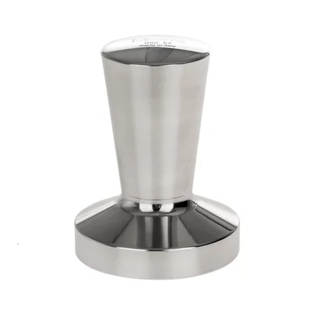 Tamponeur manuel pour café en couleur argentée avec un diamètre de 57 mm. 