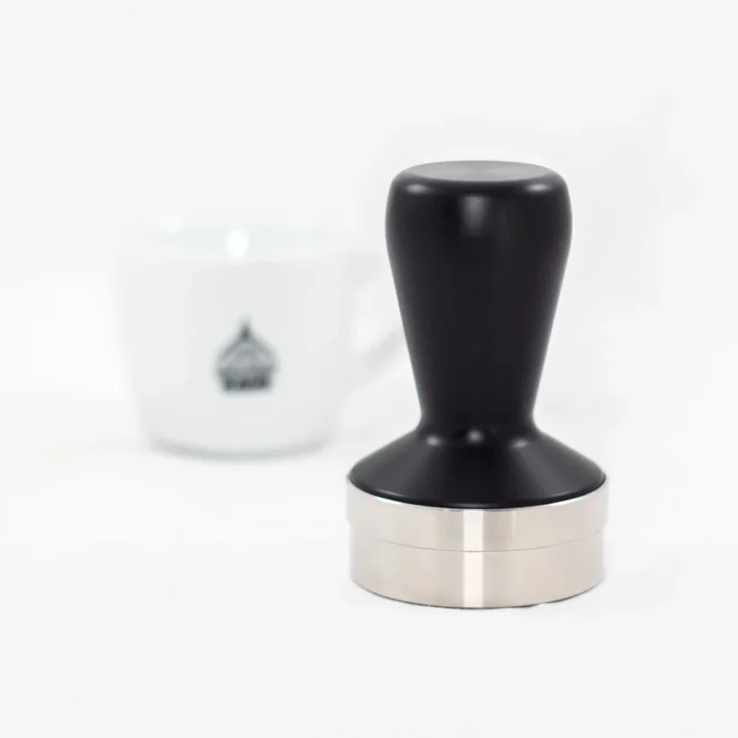 Idroprep Tamper mit Hintergrund.
