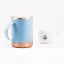Blauer Thermobecher Asobu Ultimate Coffee Mug mit einem Volumen von 360 ml, ideal für unterwegs.