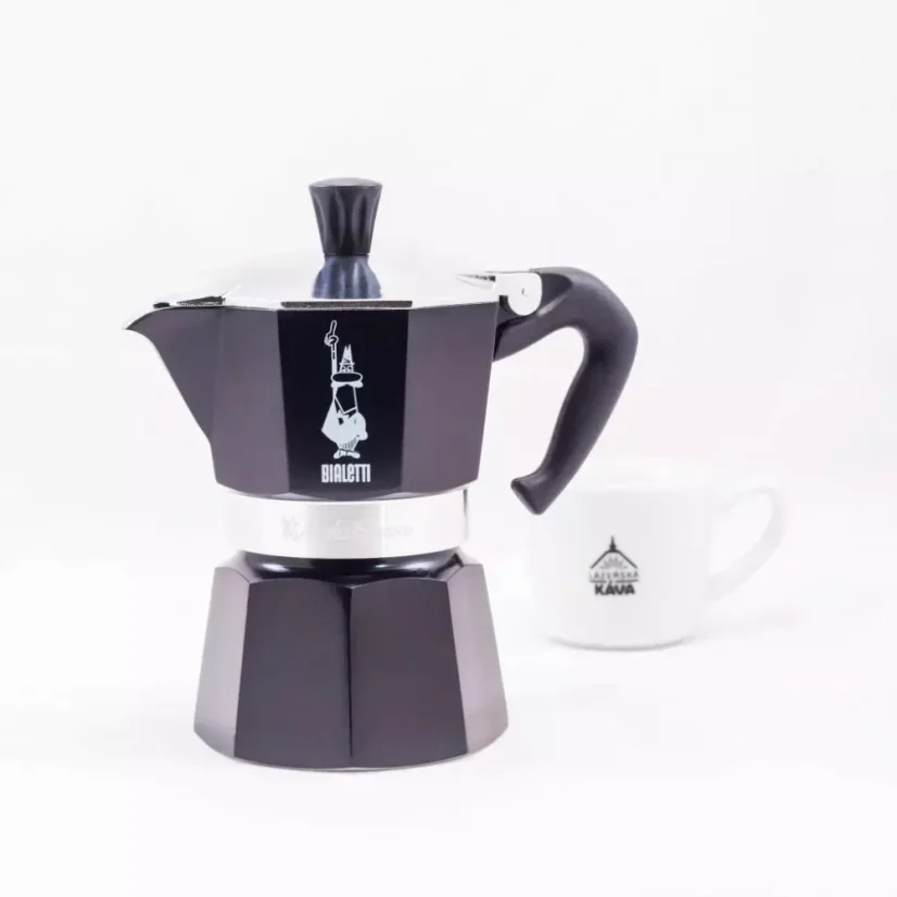 Cafetière Moka Bialetti Moka Express en couleur noire, idéale pour le chauffage sur le gaz, avec une capacité de 3 tasses.