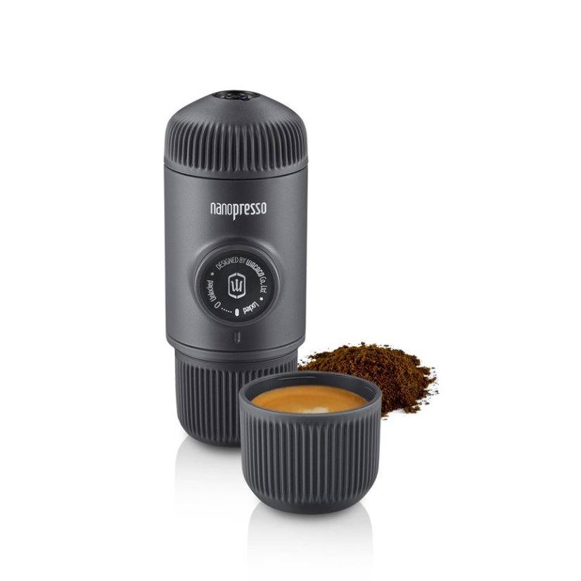 Reise-Kaffeemaschine Wacaco Nanopresso in grau.