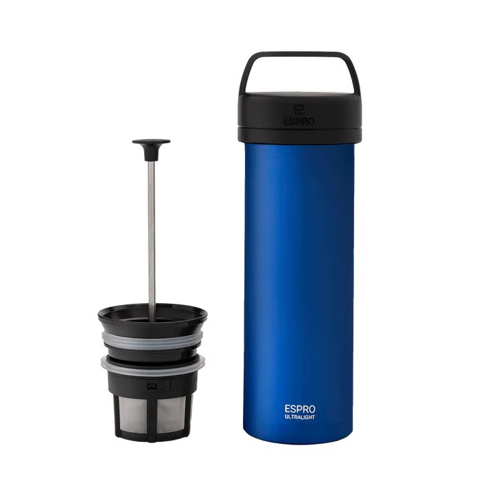 Espro Ultra Light Coffee Press in blue with a volume of 450 ml.