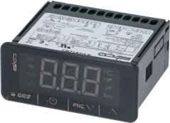 Reegler EVCO mat engem schwaarze Panel, engem LCD-Display, Bedéngungsknäppercher an engem Etikett mam Uschloossschema uewen. Reegler EVCO mat engem schwaarze Panel, engem LCD-Display, Bedéngungsknäppercher an engem Etikett mam Uschloossschema uewen.