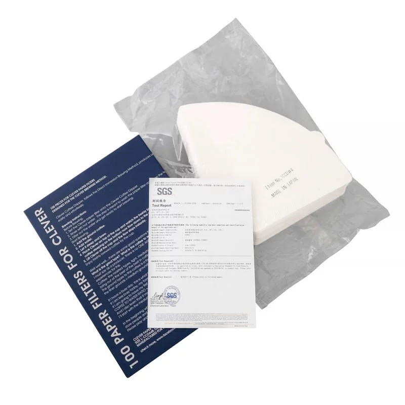 Verpackung mit 100 großen Kaffeefiltern aus hochwertigem Papier, ideal zur Zubereitung von köstlichem Kaffee.