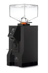 Fekete Eureka Mignon Perfetto 15BL eszpresszó kávédaráló kijelzővel a könnyű használat érdekében.