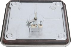 Elektresch Kachplack vun der Réckséit mat Metallgehäus a Klemmleist, aneren Ausschnëtt Elektresch Kachplack vun der Réckséit mat Metallgehäus a Klemmleist, aneren Ausschnëtt