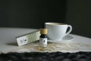 CBD Ueleg a Kaffi: eng perfekt Zesummenaarbecht