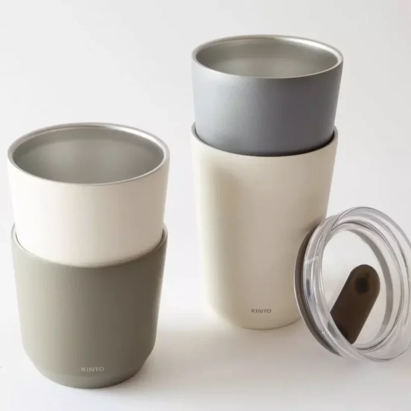 Tasses isothermes Kinto To Go Tumbler d'une capacité de 360 ml.