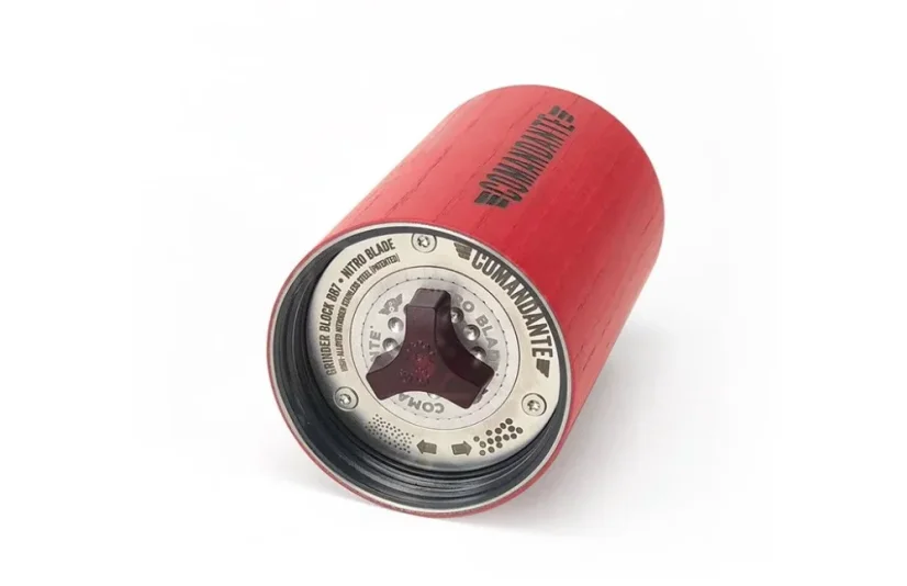 Comandante C40 MK3 Nitro Blade Red Sonja