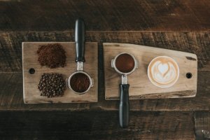 Werken met een tamper, hoe je koffie goed tampt