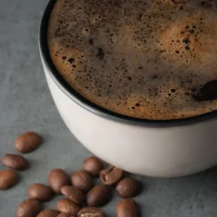 Cupping-skål från Loveramics Colour Changing med en kapacitet på 200 ml, perfekt för kaffeprovning.