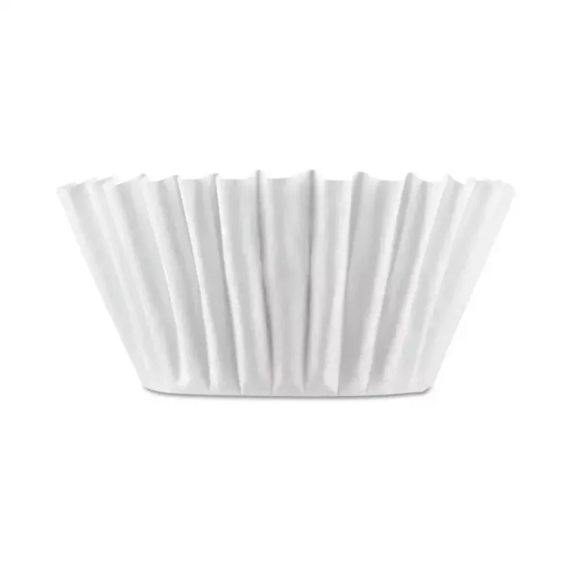 Filtres en papier blancs pour cafetières Bunn ayant un diamètre de base de 10,8 cm.