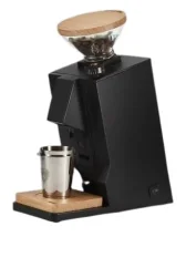 Râșniță de cafea espresso Eureka ORO Mignon Single Dose în finisaj negru cu o putere de 320 W.