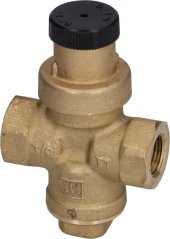 Messing-Waasserdrockregulator mat schwaarzem geriffelte Rad uewen a banneschte Gewand op de Säiten.