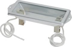 Fassung vun der Halogenlampa an engem laangzäilege Reflektorkierper mat Keramik-Enner a wäisse Drähter.
