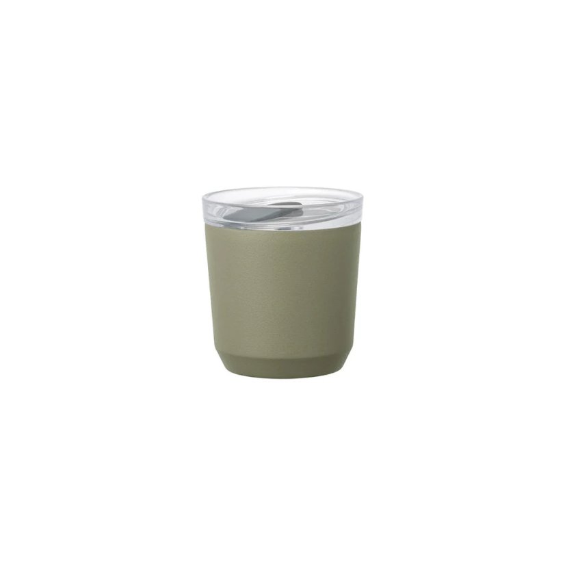 Gobelet isotherme khaki Kinto To Go Tumbler d'une capacité de 240 ml.