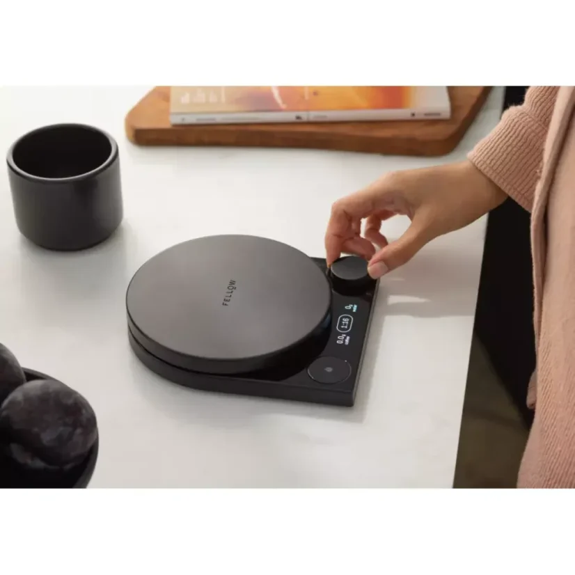 The Fellow Tally Pro Precision Scale is the perfect assistant for accurately weighing coffee with a practical charging feature.