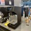 Prekvapovač na kávu Victoria Arduino Pure Brew + je štýlové zariadenie, ktoré zaručuje skvelý zážitok z pitia kávy.