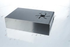 Rechteckeg Edelstolbasis vun der Millen mat Icônen uewen an enger ageklappter Schublad fir de Satz