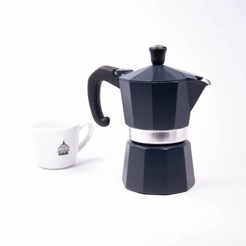 Forever Prestige Noblesse Moka pot for 3 cups in the background with spa coffee.
