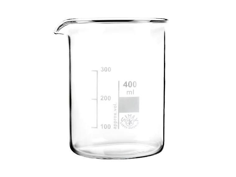 Low glass serving bowl with 400 ml capacity on a white background