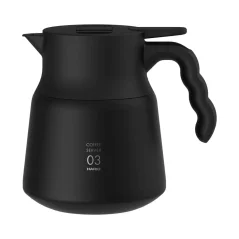 Elegante termo negro Hario Insulated Server V60-03 de acero inoxidable con capacidad de 800 ml, ideal para mantener su café caliente durante mucho tiempo.